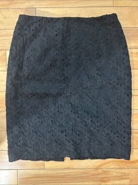 Worth Black Floral Lace Pencil Skirt